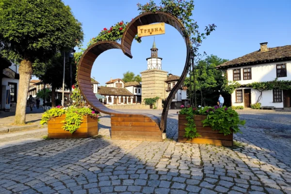 Tryavna by Train Private Tour – Lunch and Beer Tasting Included